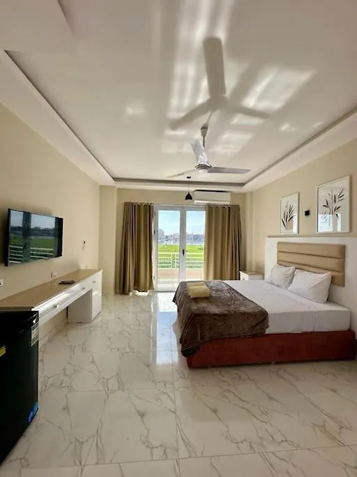 Royal Nile Suites - Pool View 1 Louxor 0*,